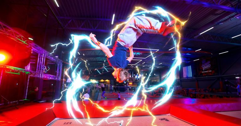 Hoppa loss på över 100 trampoliner i Kungens Kurva