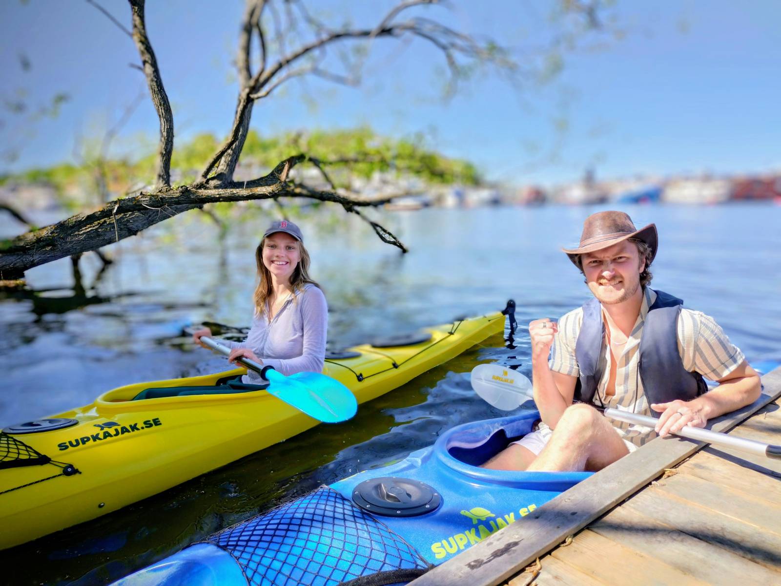 Paddla förbi Stockholms broar och kajer