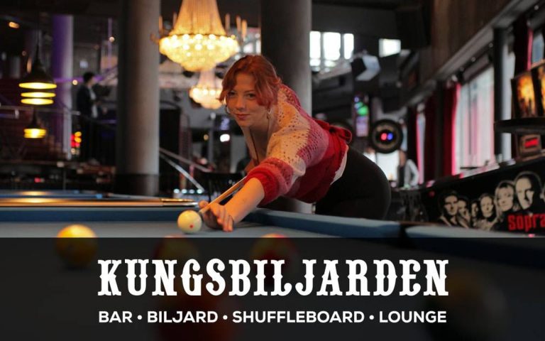 Shuffleboard i Stockholm, skjut stenar, slå vänner