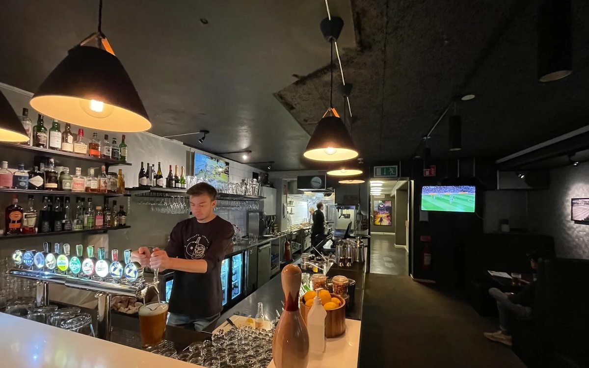 Bowling, dart och sport under samma tak