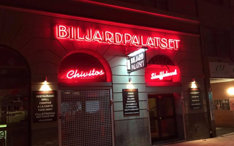 Biljard, flipper och casino på tre våningar